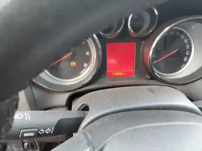 Здавання транспортного засобу opel astra j lim. excellence року 2001 потужний 