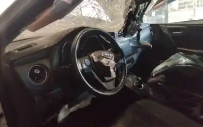 Scrapping Vehicle toyota auris hybrid active of the year 2001 powered 2zr