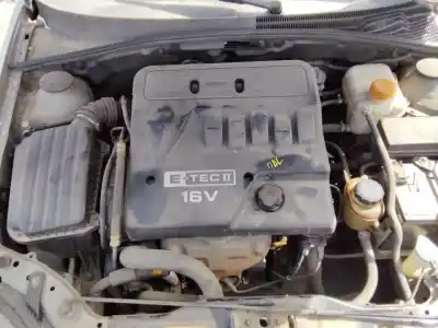 Veículo de Sucata chevrolet lacetti sx do ano 2001 alimentado 