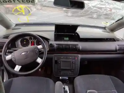 Veículo de Sucata ford galaxy (vy) trend 204 cv / 150 kw do ano 2001 alimentado ayl