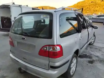 Veículo de Sucata ford galaxy (vy) trend 204 cv / 150 kw do ano 2001 alimentado ayl