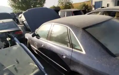Veículo de Sucata audi a8 (d2) 3.7 v8 32v do ano 2001 alimentado akj
