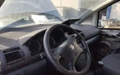 Veículo de Sucata seat alhambra (7v9) stylance 131 cv / 96 kw do ano 2001 alimentado asz