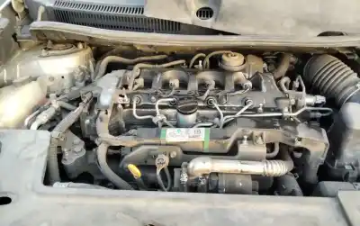 Veículo de Sucata toyota auris (_e15_) 2.0 d-4d (ade150_) do ano 2001 alimentado 1ad