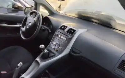 Veículo de Sucata toyota auris (_e15_) 2.0 d-4d (ade150_) do ano 2001 alimentado 1ad