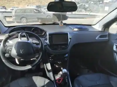 Veicolo di demolizione peugeot 2008 (--.2013->) allure dell'anno 2001 alimentato 