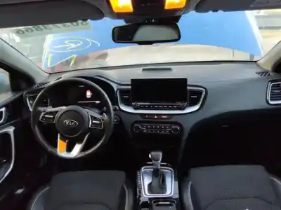 Здавання транспортного засобу kia xceed edrive phev року 2001 потужний g4le