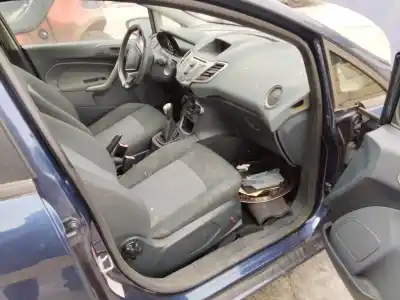 Veicolo di demolizione ford fiesta (cb1) trend dell'anno 2001 alimentato 