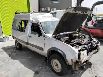 Veículo de Sucata citroen c15 rd familiale do ano 2001 alimentado 