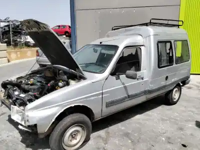 Veículo de Sucata citroen c15 rd familiale do ano 2001 alimentado 