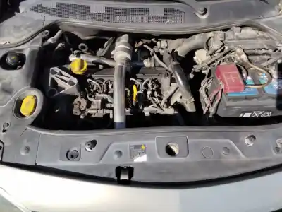 Veículo de Sucata renault megane ii berlina 5p authentique 82 cv / 60 kw do ano 2001 alimentado 