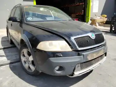 Здавання транспортного засобу skoda octavia combi (1z5) 4x4 року 2001 потужний 