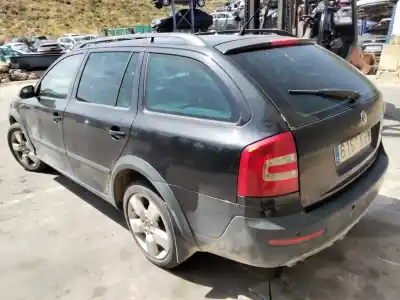 Здавання транспортного засобу skoda octavia combi (1z5) 4x4 року 2001 потужний 
