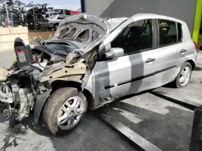 Scrapping Vehicle renault clio iii confort expression of the year 2001 powered k4j780