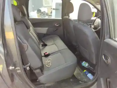 Здавання транспортного засобу dacia lodgy laureate року 2001 потужний 