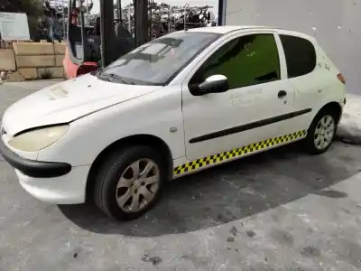 Scrapping Vehicle peugeot 206 berlina xn of the year 2001 powered 