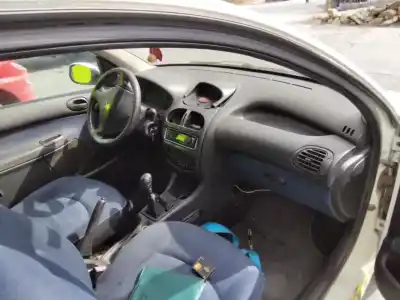 Scrapping Vehicle peugeot 206 berlina xn of the year 2001 powered 