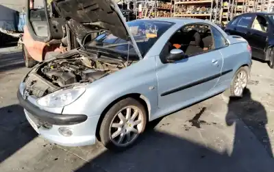 Verschrottungsfahrzeug PEUGEOT 206 CC CC des Jahres 2001 angetrieben 