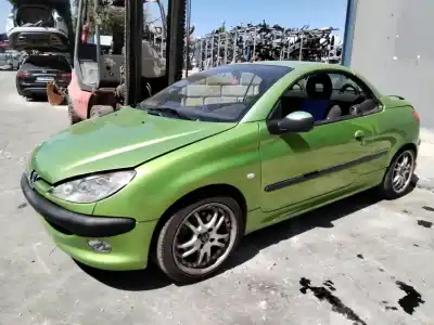Sloopvoertuig peugeot 206 cc cc van het jaar 2001 aangedreven 