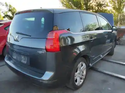 Vehicul casat peugeot 5008 premium al anului 2001 alimentat 