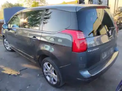 Vehicul casat peugeot 5008 premium al anului 2001 alimentat 