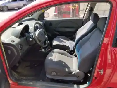 Sloopvoertuig chevrolet kalos 1.4 sr van het jaar 2001 aangedreven 