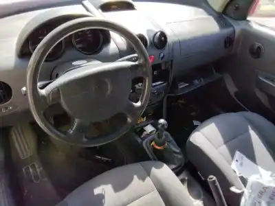 Sloopvoertuig chevrolet kalos 1.4 sr van het jaar 2001 aangedreven 