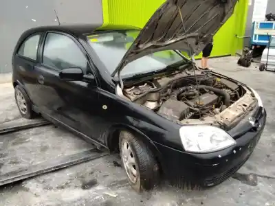 Здавання транспортного засобу opel corsa c club року 2001 потужний 
