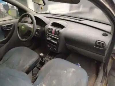 Здавання транспортного засобу opel corsa c club року 2001 потужний 