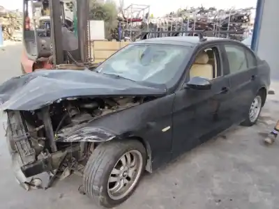 Veículo de Sucata bmw serie 3 berlina (e90) 318d do ano 2001 alimentado 204d4