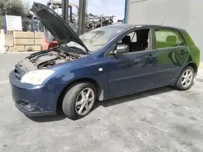 Veicolo di demolizione TOYOTA COROLLA (E12) 2.0 D-4D Linea Terra Berlina dell'anno 2001 alimentato 