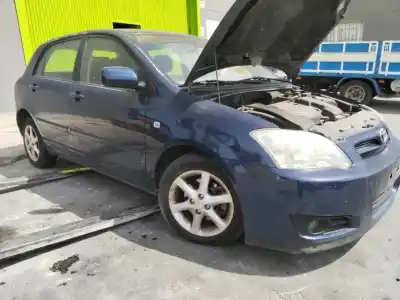 Veículo de Sucata toyota corolla (e12) 2.0 d-4d linea terra berlina do ano 2001 alimentado 