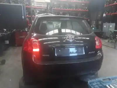 Veículo de Sucata toyota auris básico do ano 2001 alimentado 