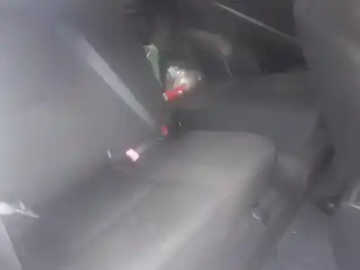 Veículo de Sucata toyota auris básico do ano 2001 alimentado 