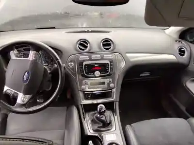 Veículo de Sucata ford mondeo berlina (ca2) limited edition do ano 2001 alimentado 