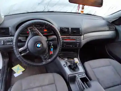 Veículo de Sucata BMW SERIE 3 BERLINA (E46) 320d do ano 2001 alimentado 