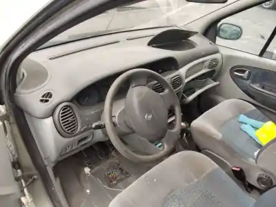 Здавання транспортного засобу renault megane i scenic (ja0) 1.9 dti diesel cat 98 cv / 72 kw року 2001 потужний 