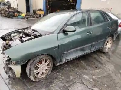Veículo de Sucata seat cordoba berlina (6l2) fresh do ano 2001 alimentado 