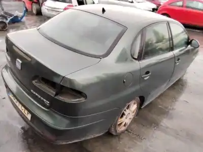 Veículo de Sucata seat cordoba berlina (6l2) fresh do ano 2001 alimentado 