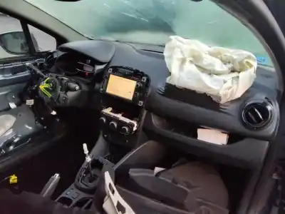 Scrapping Vehicle renault clio iv limited of the year 2001 powered h4bg412