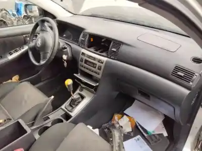 Scrapping Vehicle toyota corolla (e12) 2.0 d-4d linea sol berlina of the year 2001 powered 