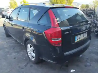 Veículo de Sucata kia ceed emotion 116 cv / 85 kw do ano 2001 alimentado 