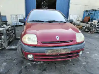 Здавання транспортного засобу renault clio ii fase i (b/cbo) 1.2 16v alize 80 cv / 59 kw року 2001 потужний 