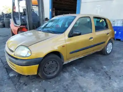 Здавання транспортного засобу renault clio ii fase i (b/cbo) 1.4 16v tech-run 98 cv / 72 kw року 2001 потужний 