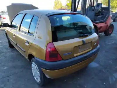 Здавання транспортного засобу renault clio ii fase i (b/cbo) 1.4 16v tech-run 98 cv / 72 kw року 2001 потужний 