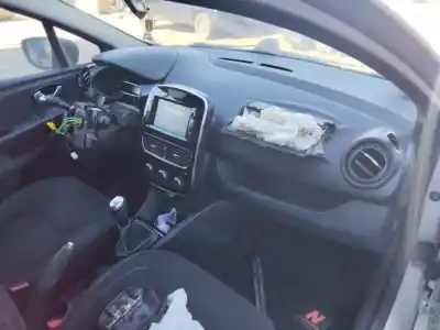 Scrapping Vehicle renault clio iv limited of the year 2001 powered h4bg