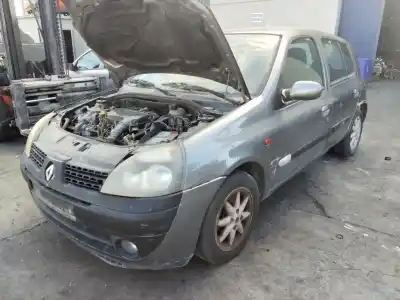 Здавання транспортного засобу renault clio ii fase ii (b/cb0) authentique року 2001 потужний 