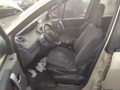 Scrapping Vehicle renault scenic ii dynamique 131 cv / 96 kw of the year 2001 powered  Scrapping Vehicle renault scenic ii dynamique 131 cv / 96 kw of the year 2001 powered