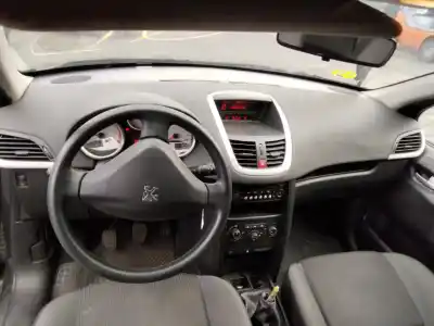 Scrapping Vehicle peugeot 207 207 3p of the year 2001 powered 