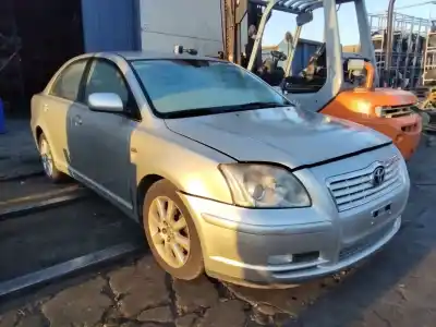 Hurda Aracı TOYOTA AVENSIS BERLINA (T25)  Yılın 2003 güçlü 